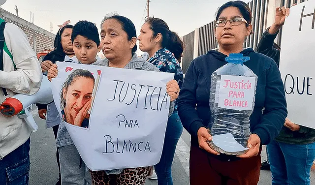 Plantón. En Huacho, la población está indignada por lo ocurrido. Piden justicia para Blanca Arellano, quien está desaparecida desde el 7 de noviembre.