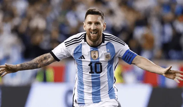 El futbolista argentino Lionel Messi mide 1,70 metros