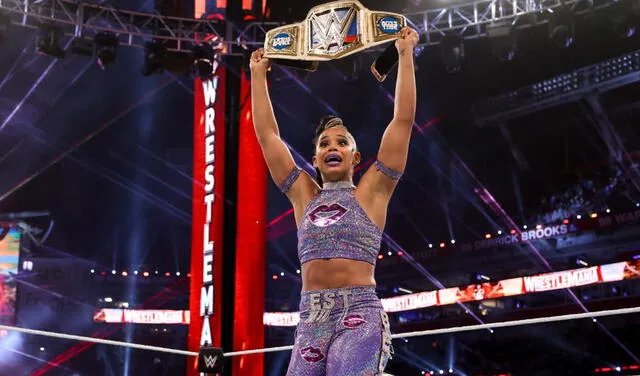 Bianca Belair venció a Sasha Banks y es la nueva campeona de SmackDown. Foto: WWE