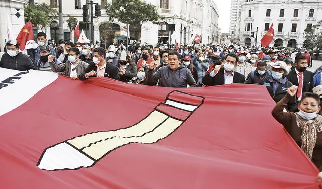 Marcha. Manifestantes de Perú Libre respaldaron al presidente Pedro Castillo y a su gabinete. Foto: Anthony Melgarejo / La República
