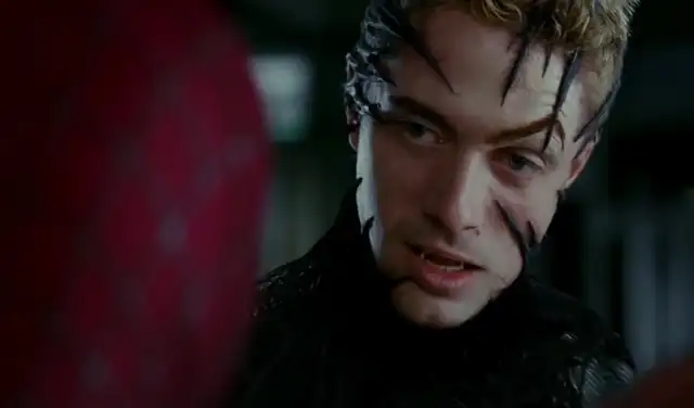 Venom de Topher Grace en Spider-Man 3 con Tobey Maguire. Foto: Sony Pictures