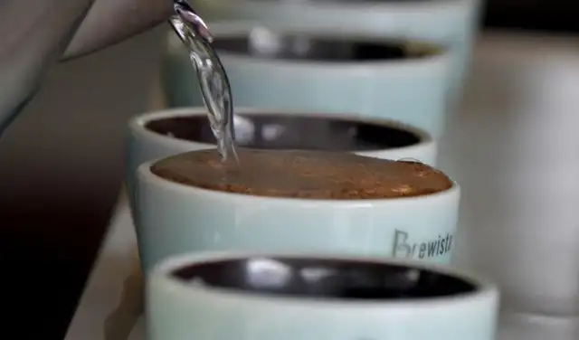 El café es una de los remedios caseros más efectivos para aliviar el estreñimiento. Foto: AFP