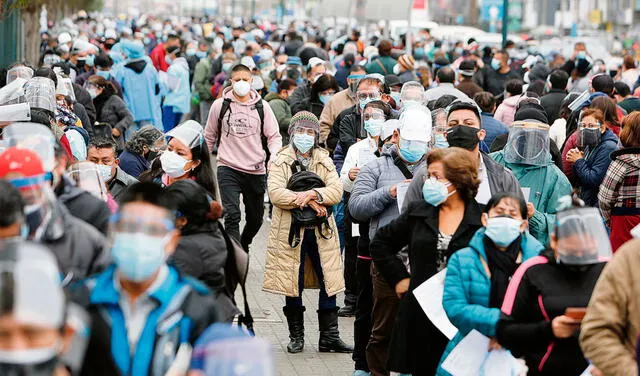 Varios distritos de Lima Metropolitana han sobrepasado en más del triple el pico de nuevos infectados en la primera o segunda ola. Foto: La República