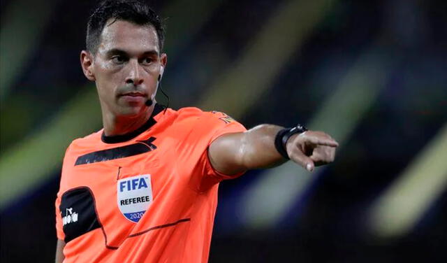 Facundo Tello es árbitro FIFA desde el 2019. Foto: AFP