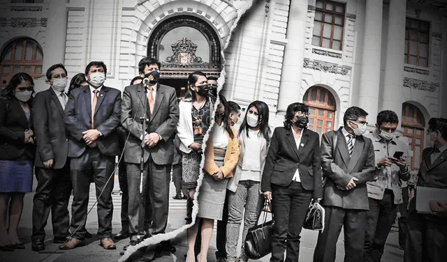 En total fueron 15 los miembros que renunciaron a la bancada de Perú Libre en lo que va de la gestión. Foto: composición de Fabrizio Oviedo / La República