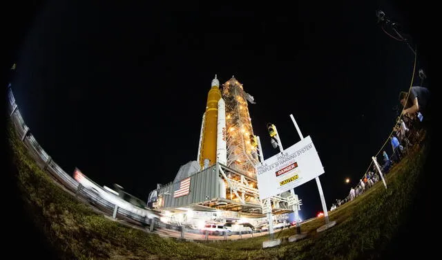 El cohete Space Launch System (SLS) será el encargado de propulsar la nave Orion, donde viajará la tripulación humana rumbo a la Luna. Foto: NASA