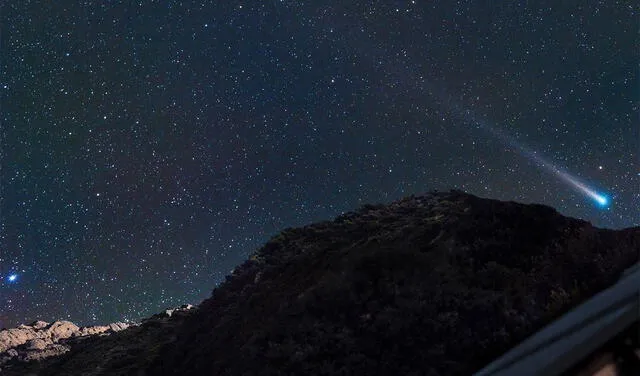 Cometa Leonard captado el 9 de diciembre del 2021 en Montsec, España. Foto: Alex Roig / Twitter