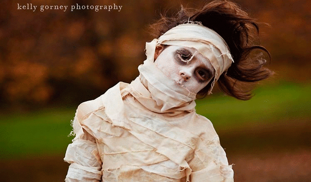 Disfraz de momia para niños y niñas. Foto: Kelly Gorney Photography