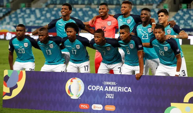 Jugadores de Ecuador posan previo a un partido de la Copa América en el estadio Arena Pantanal en Cuiabá (Brasil). Foto: EFE/Sebastiao Moreira