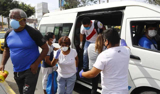 Ministro de Transportes se reunió con organizadores de paros y opositores a los corredores viales. Foto: Carlos Contreras/La República