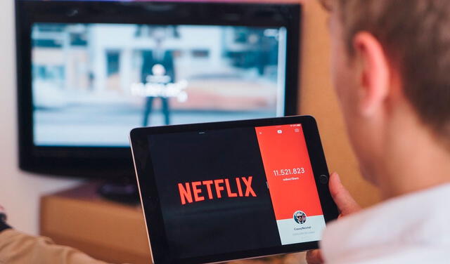 Ahora Netflix también paga a personas para que puedan ver series y películas antes de su lanzamiento. Foto: Xataka
