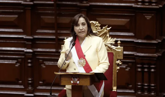 Tras la vacancia a Pedro Castillo, Dina Boluarte juró en el Congreso de la República como Presidenta del Perú