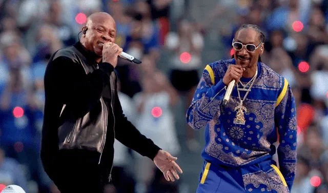 Snoop Dog y Dr. Dre entonaron "California love" en el SuperBowl 2022.