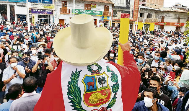 El dato. Pedro Castillo se mantiene en su bastión de Chota, en Cajamarca. Desde ahí alista su campaña y rechaza las acusaciones de sus rivales. Foto: