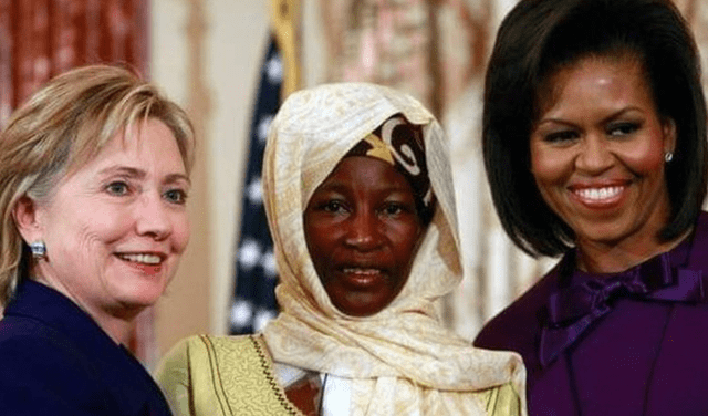 En 2009, el trabajo de Mani fue reconocido con el Premio Mujeres de Coraje en EE.UU., donde conoció a Hillary Clinton y Michelle Obama.