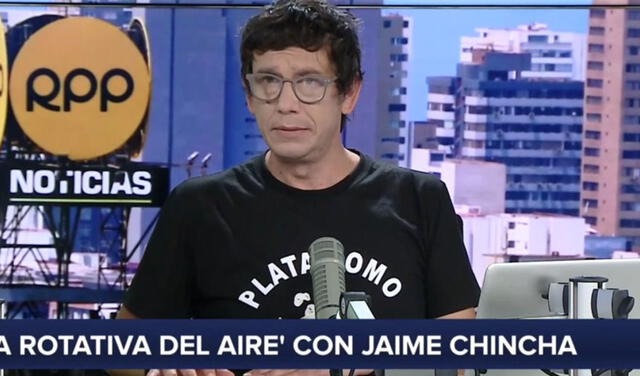 Jaime Chincha sale en apoyo de Christopher Acosta.