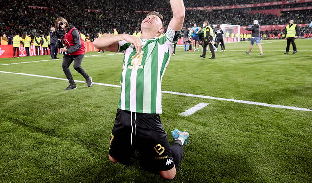 Joaquín también salió campeón de la Copa del Rey con el Valencia. Foto: EFE