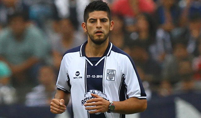 Carlos Zambrano se ha declaro hincha de Alianza Lima, pese a que no jugó en el club. Foto: GLR