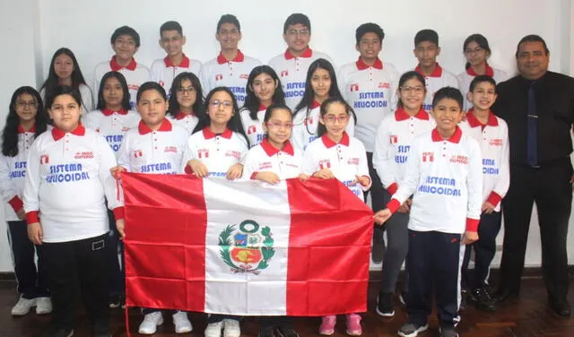 Ajedrez estudiantes peruanos