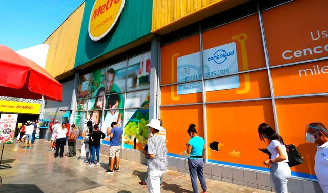 Los supermercados podrán atender de 4.00 a. m. a 6.00 p. m. Foto: Grupo La República