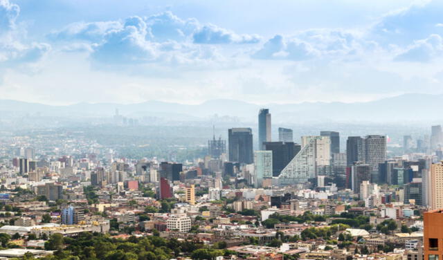 Panorama del moderno centro financiero de Ciudad de México. Foto: Suriel Ramzal