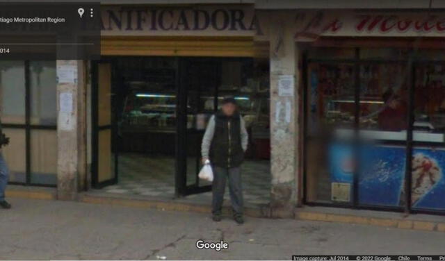 Revisa Google Street View y se conmueve al encontrar a su abuelito fallecido. Foto: captura de Twitter