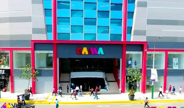 Gamarra Moda Plaza acoge varios de los negocios más visitados de la zona