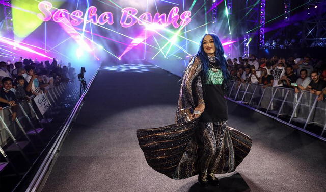 Entrada de Sasha Banks en WWE Crown Jewel 2021. Foto: WWE