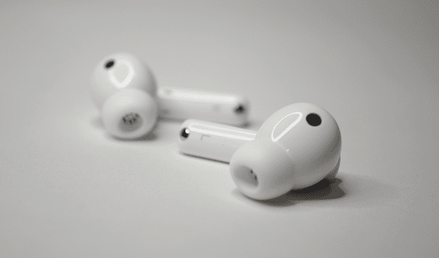 Diseño de los auriculares Honor Earbuds 2 Lite. Foto: Carol Larrain