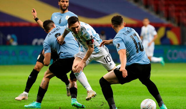 Argentina se impuso ante Uruguay en su último partido por Copa América 2021. Foto: EFE