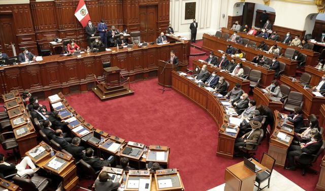 Guido Bellido y ministros de Estado detallan la política de Gobierno en el Parlamento para pedir el voto de confianza. Foto: PCM