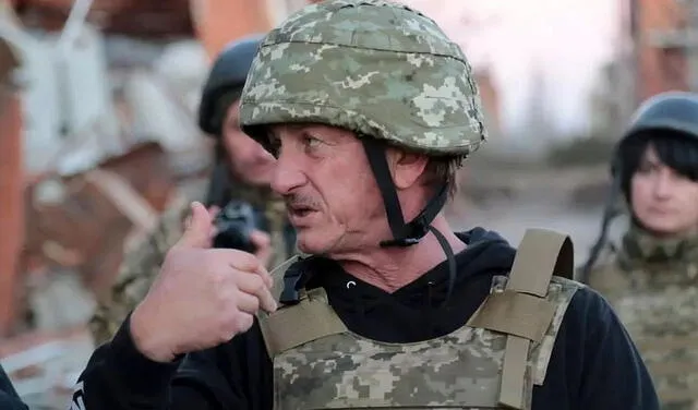 Sean Penn arribó a Ucrania para filmar un documental sobre la invasión en Rusia.