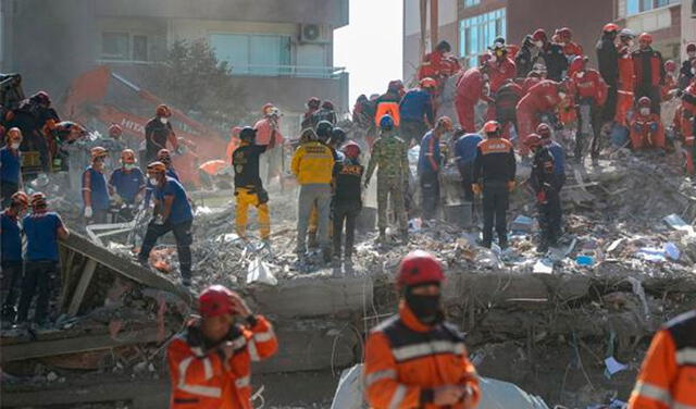 Rescatan con vida a niña que pasó 65 horas bajo los escombros de un edificio tras terremoto en Turquía