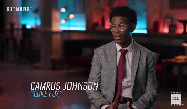 Camrus Johnson interpreta a Luke Fox, alterego de Batwing en Batwoman. Foto: The CW.