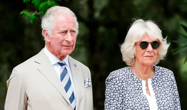 El príncipe Carlos y Camila llegó al castillo de Balmoral, donde se encuentra la reina Isabel. Foto: CNN