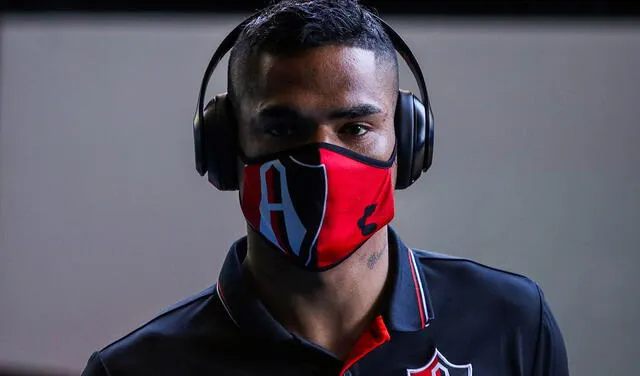 Santamaría deberá cumplir cuarentena antes de reincorporarse a su equipo. Foto: Atlas FC