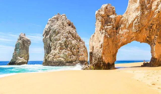 El Arco es una de las formaciones más espectaculares de Playa del Amor. Foto: Get Your Guide
