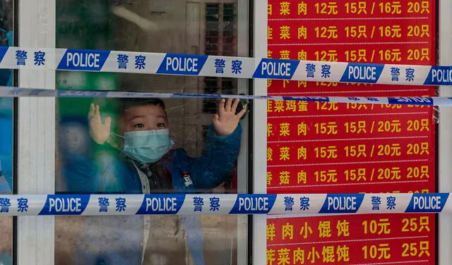 La política de confinamientos de Shanghái parece haber surtido efecto, según las cifras recientes de COVID-19. Foto: EFE