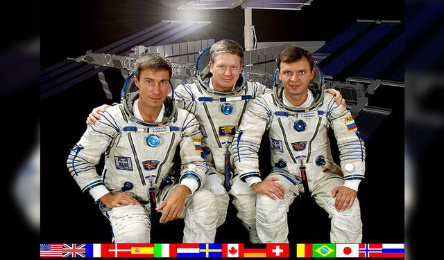 Astronautas de la expedición 1 del 2000. Al centro, Shepherd; a la izquierda, Krikalev; y a la derecha Gidzenko | Foto: NASA