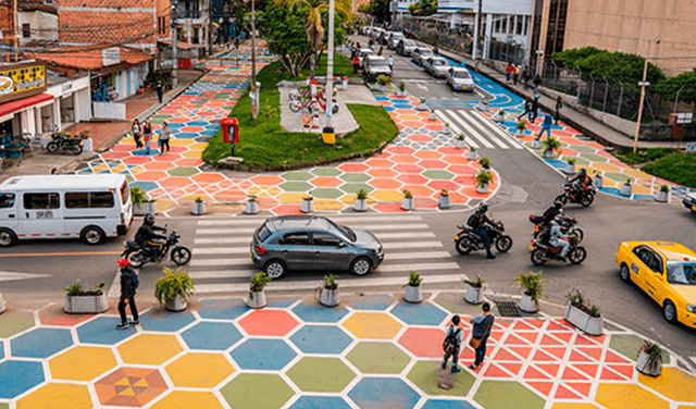 El urbanismo táctico, se ha convertido en una de las estrategias de intervenciones urbanas más importantes para la recuperación de espacios públicos. Ejemplo de urbanismo táctico en Rionegro, Colombia. Fuente: BID