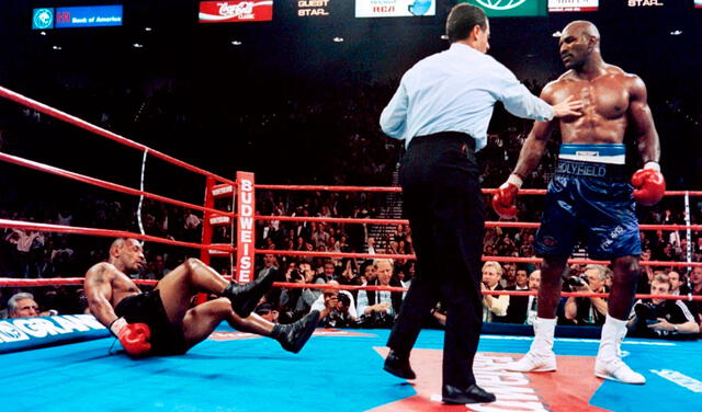 En la primera pelea entre ambos, Holyfield derribó a Tyson. Foto: AFP