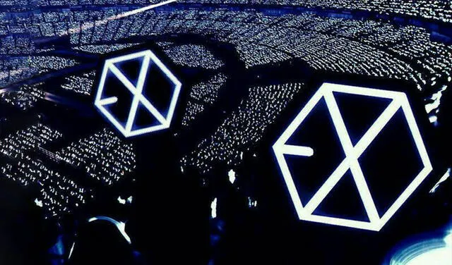 Así luce un concierto de EXO, iluminado por las varitas de luz o lightstick con el logo del grupo. Foto: referencial/Twitter