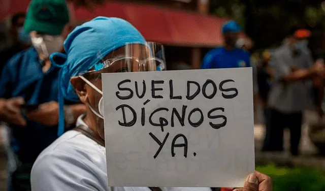 Los docentes venezolanos piden sueldos dignos para seguir trabajando. Foto: Foto: Miguel Gutiérrez / EFE