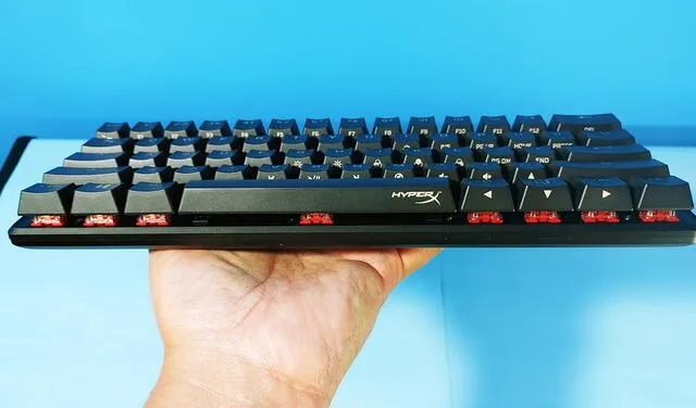 Atajos grabados debajo de la función principal de las teclas Atajos grabados debajo de la función principal de las teclas