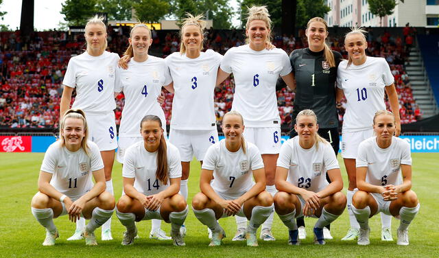 Inglaterra llegó a la final de la Eurocopa en 2009 y cayó contra Alemania. Foto: Twitter/Lionesses