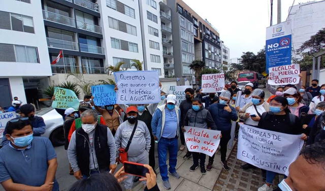 Dirigentes vecinales alzaron su voz de protesta ante los temas burocráticos del ATU. Foto: María Pía Ponce/URPI-LR