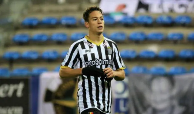 Cristian Benavente jugó en el Charleroi en la temporada 2015/2016. Foto: Sporting Charleroi