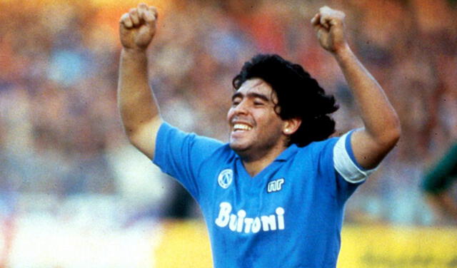 Diego Maradona marcó historia de 1984 a 1991 en el Napoli de Italia. Foto: Napoli