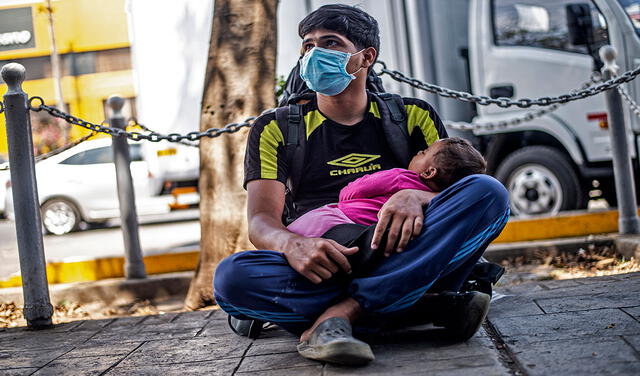Acnur ha alertado en múltiples ocasiones sobre la precariedad de las personas migrantes y refugiadas venezolanas que residen en Perú. Foto: AFP