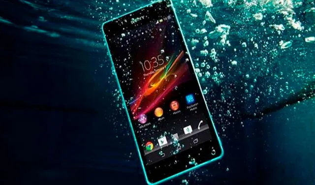 Smartphone: ¿qué hacer cuando tu celular se cae al agua?